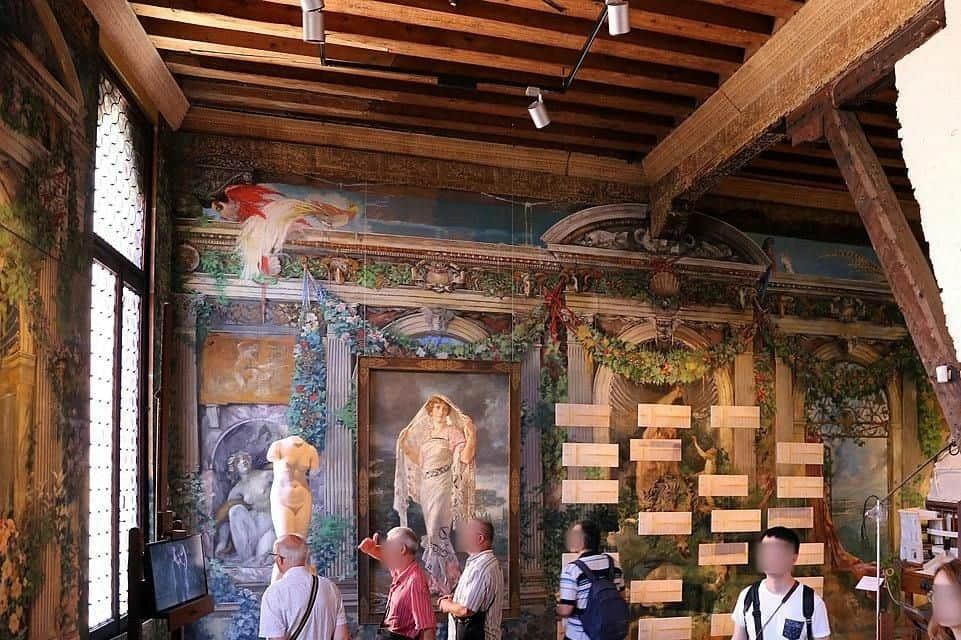 Museo Fortuny City Card (Venedig) einer der mit Fresken bemalten Räume im Fortuny-Palast